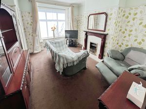 Lounge- click for photo gallery